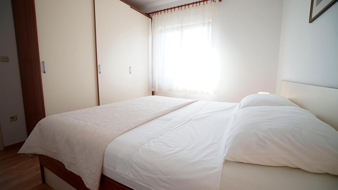 סבטי פטר Apartments Ivos מראה חיצוני תמונה