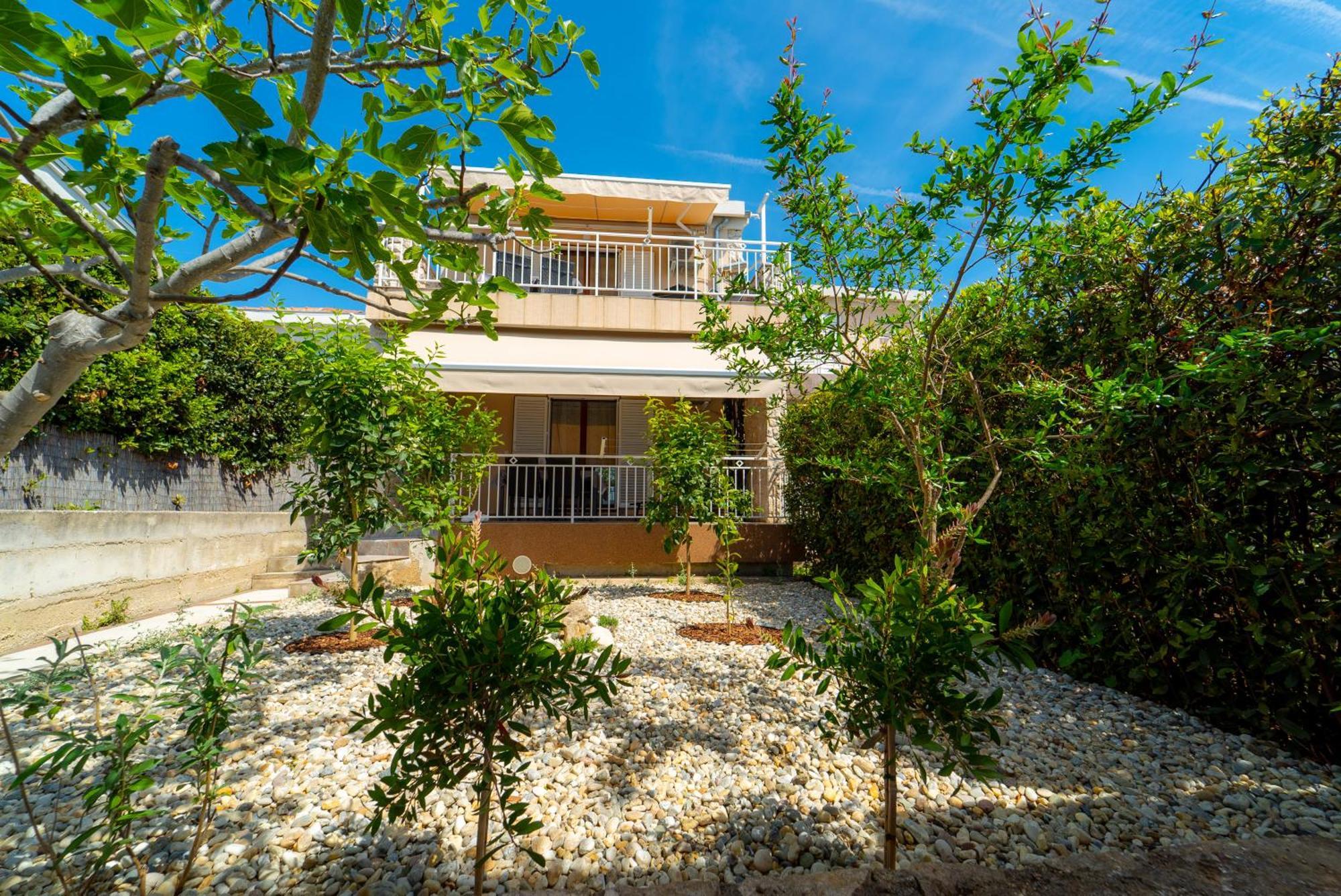 סבטי פטר Apartments Ivos מראה חיצוני תמונה